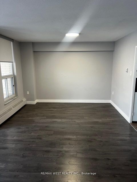 Photo 16 at 202 - 130 Neptune Drive, Lawrence, Toronto