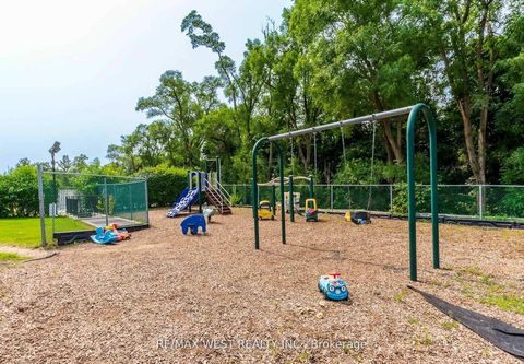 Photo 27 at 202 - 130 Neptune Drive, Lawrence, Toronto