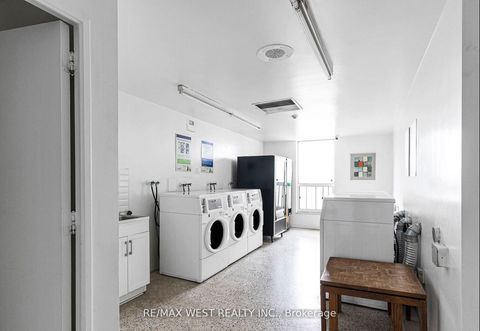 Photo 30 at 202 - 130 Neptune Drive, Lawrence, Toronto