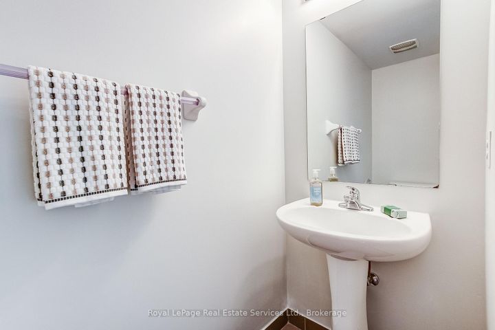 Photo 5 at 22 - 233 Duskywing Way, BR Bronte, Oakville