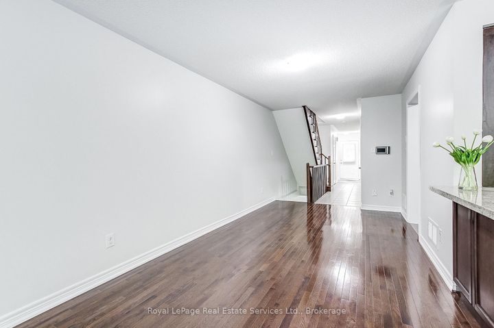 Photo 11 at 22 - 233 Duskywing Way, BR Bronte, Oakville