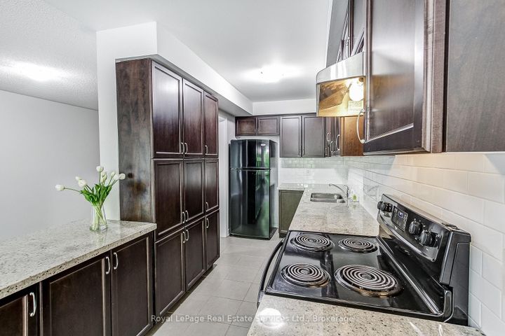 Photo 16 at 22 - 233 Duskywing Way, BR Bronte, Oakville