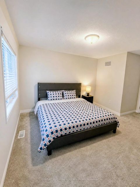 Photo 5 at 5 Fusilier Drive, Birchmount, Toronto