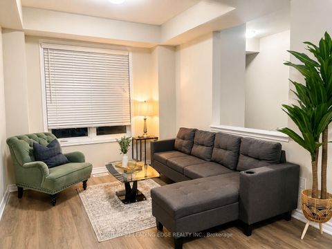 Photo 6 at 5 Fusilier Drive, Birchmount, Toronto