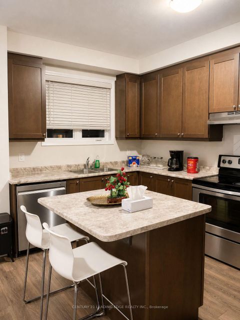 Photo 7 at 5 Fusilier Drive, Birchmount, Toronto