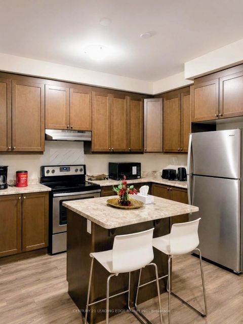 Photo 8 at 5 Fusilier Drive, Birchmount, Toronto