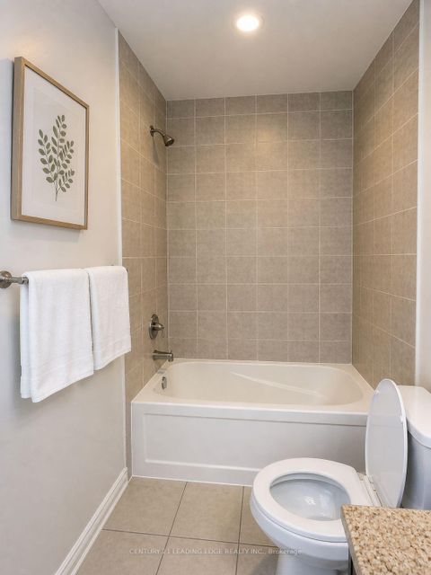 Photo 12 at 5 Fusilier Drive, Birchmount, Toronto