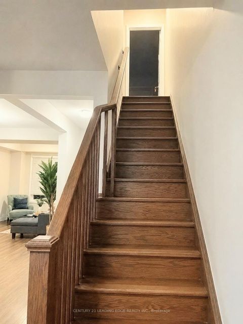 Photo 13 at 5 Fusilier Drive, Birchmount, Toronto