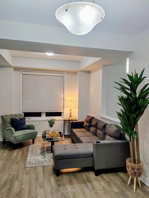 Photo 18 at 5 Fusilier Drive, Birchmount, Toronto