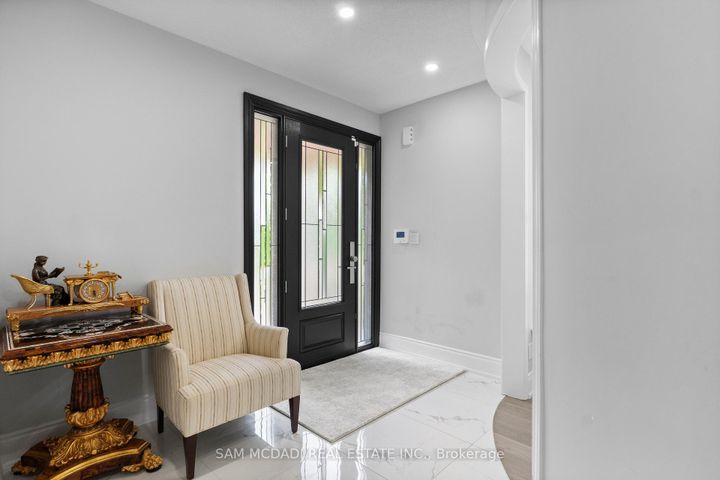 Photo 2 at 7516 Terragar Boulevard, Lisgar, Mississauga