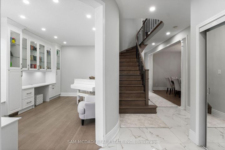 Photo 5 at 7516 Terragar Boulevard, Lisgar, Mississauga