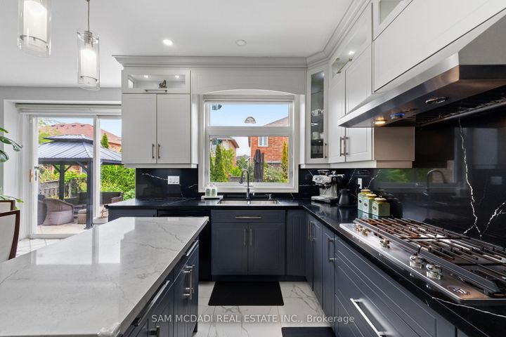 Photo 11 at 7516 Terragar Boulevard, Lisgar, Mississauga