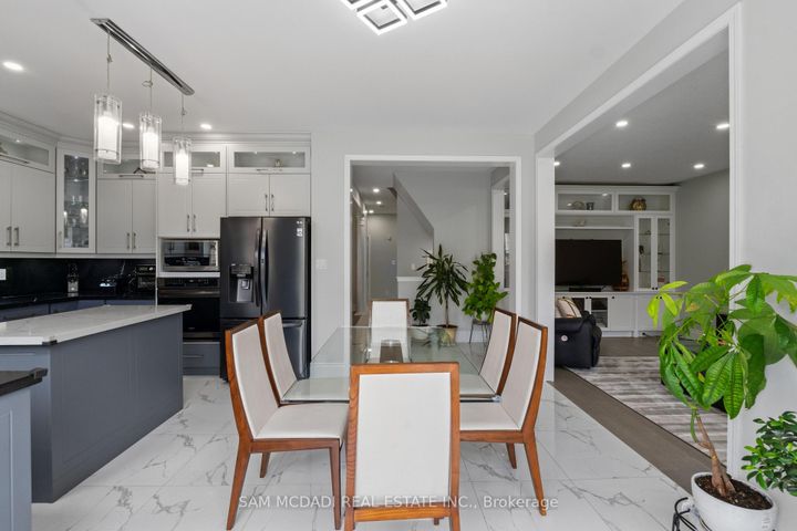 Photo 13 at 7516 Terragar Boulevard, Lisgar, Mississauga