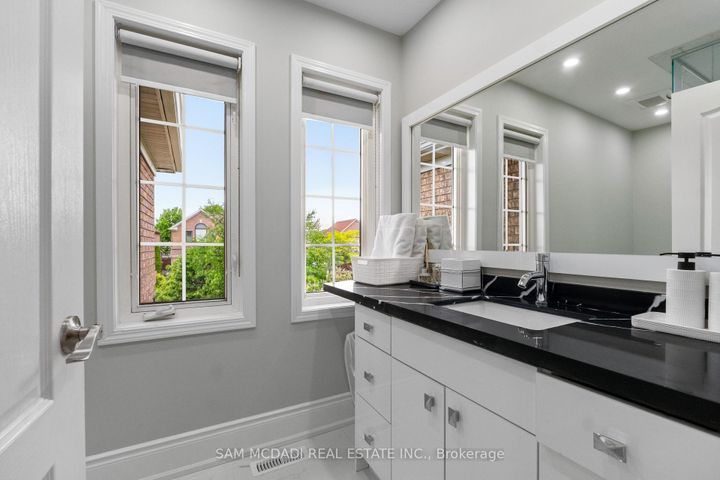 Photo 27 at 7516 Terragar Boulevard, Lisgar, Mississauga