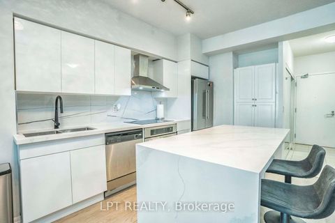 Photo 18 at 217 - 215 Fort York Boulevard, Niagara, Toronto
