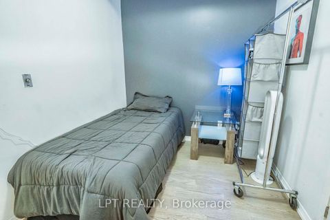 Photo 22 at 217 - 215 Fort York Boulevard, Niagara, Toronto