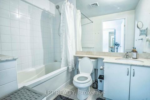 Photo 23 at 217 - 215 Fort York Boulevard, Niagara, Toronto