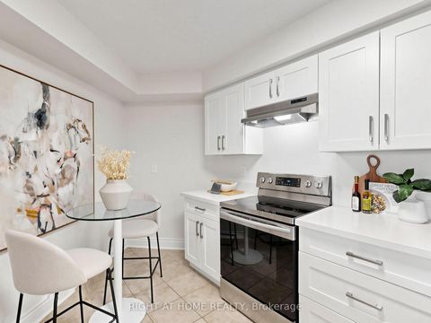Photo 16 at 1119 - 1700 Eglinton Avenue E, Victoria Village, Toronto