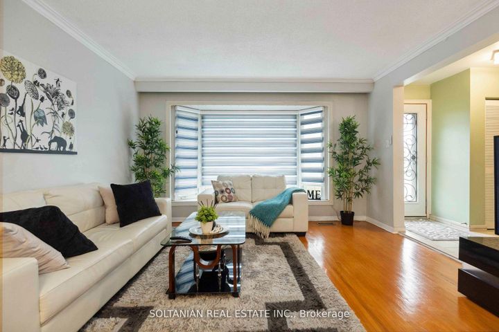 Photo 8 at 102 Elnathan Crescent, Humber Summit, Toronto