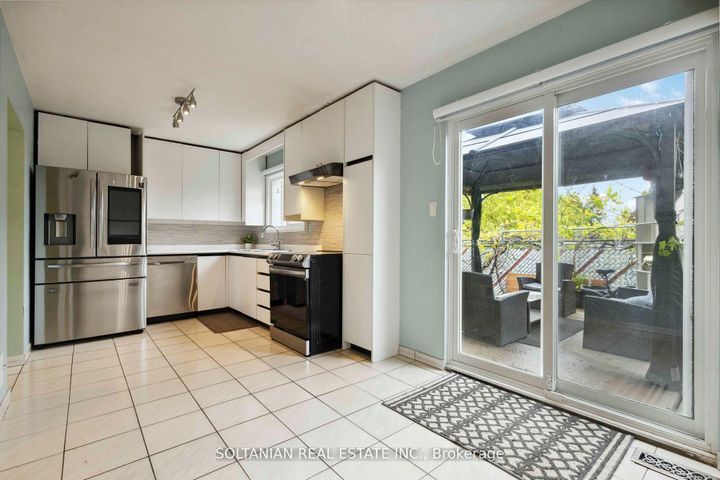 Photo 11 at 102 Elnathan Crescent, Humber Summit, Toronto