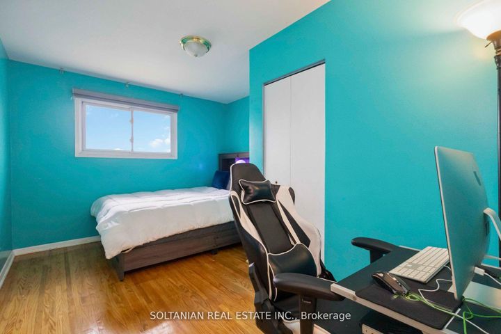 Photo 17 at 102 Elnathan Crescent, Humber Summit, Toronto