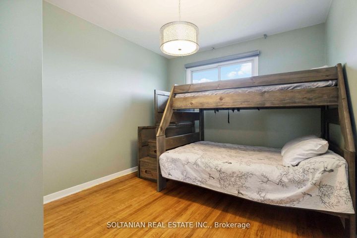 Photo 18 at 102 Elnathan Crescent, Humber Summit, Toronto