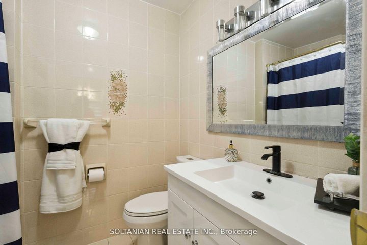 Photo 19 at 102 Elnathan Crescent, Humber Summit, Toronto