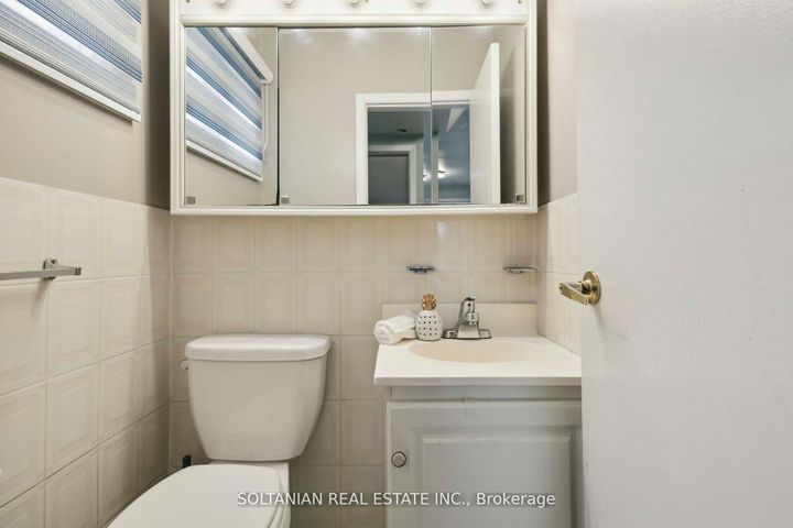 Photo 23 at 102 Elnathan Crescent, Humber Summit, Toronto