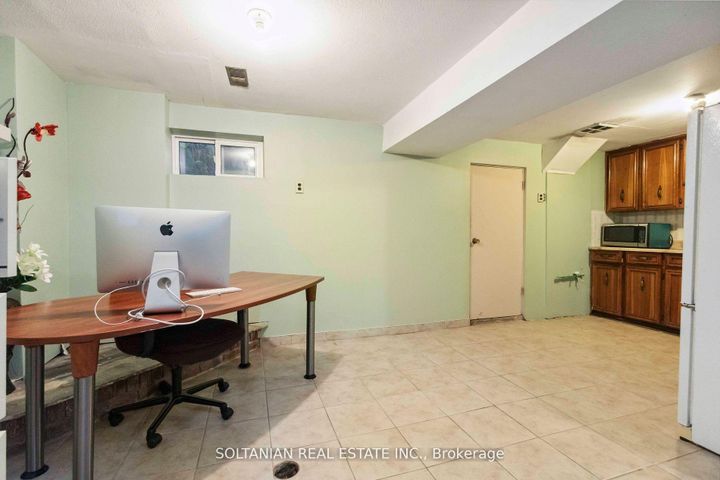 Photo 25 at 102 Elnathan Crescent, Humber Summit, Toronto