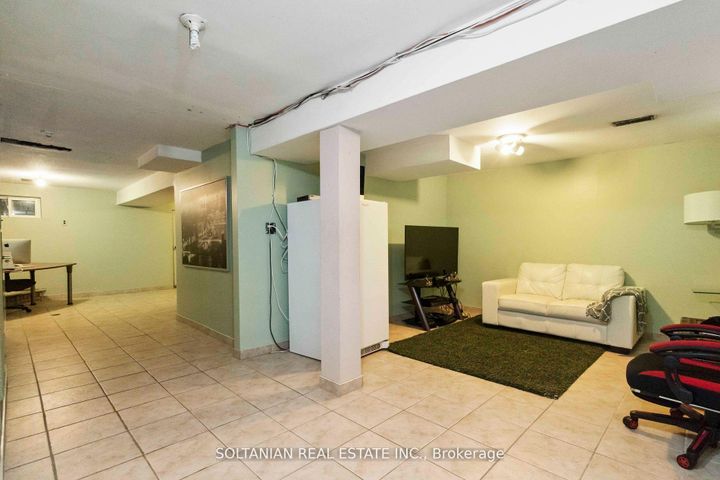 Photo 27 at 102 Elnathan Crescent, Humber Summit, Toronto