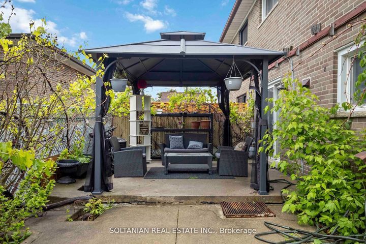 Photo 30 at 102 Elnathan Crescent, Humber Summit, Toronto