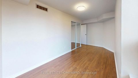 Photo 13 at 409 - 77 Maitland Place, South St. James Town, Toronto