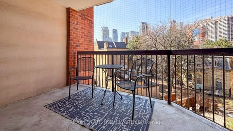 Photo 15 at 409 - 77 Maitland Place, South St. James Town, Toronto