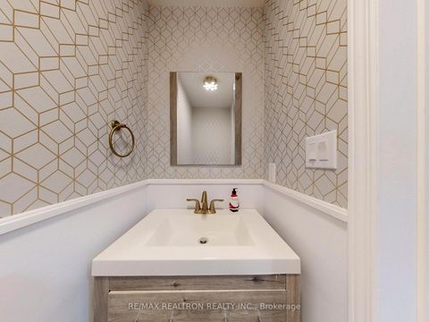 Photo 6 at 558 Willowick Drive, Wyndham, Newmarket