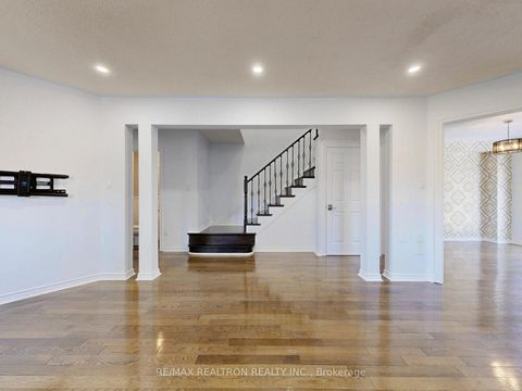 Photo 10 at 558 Willowick Drive, Wyndham, Newmarket