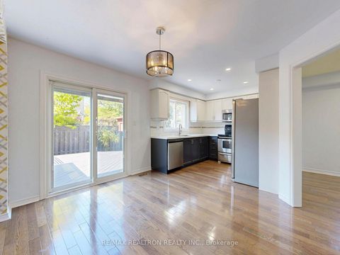 Photo 19 at 558 Willowick Drive, Wyndham, Newmarket