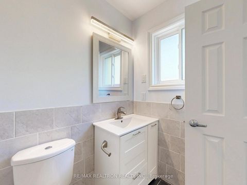 Photo 25 at 558 Willowick Drive, Wyndham, Newmarket