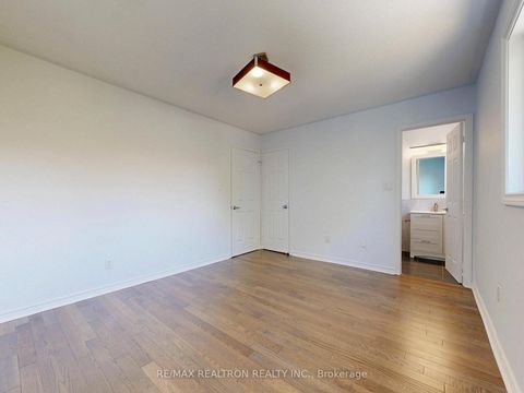Photo 30 at 558 Willowick Drive, Wyndham, Newmarket