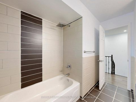 Photo 32 at 558 Willowick Drive, Wyndham, Newmarket