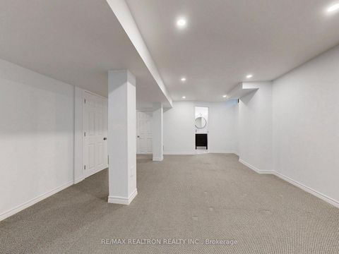 Photo 34 at 558 Willowick Drive, Wyndham, Newmarket
