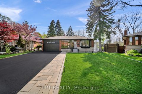 Photo 1 at 41 Keegan Crescent, York University Heights, Toronto