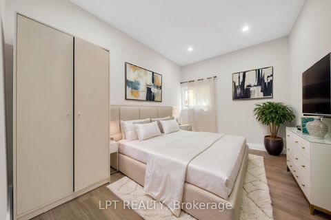 Photo 37 at 41 Keegan Crescent, York University Heights, Toronto