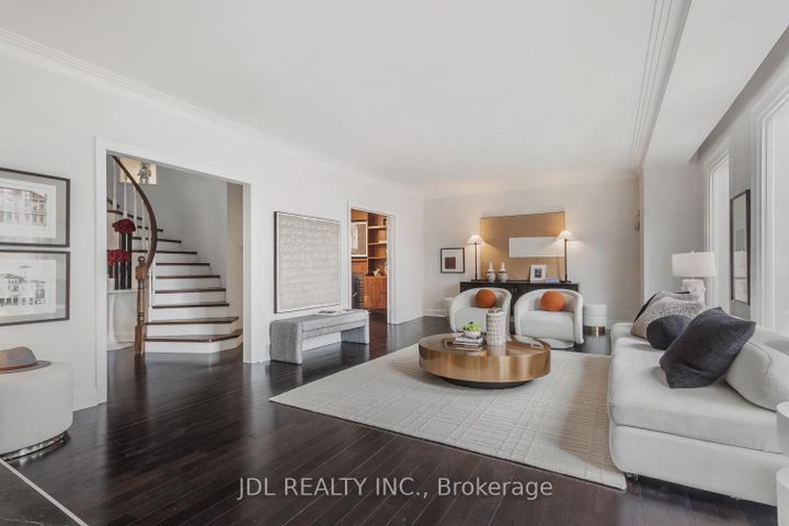 Photo 4 at 6 Farmingdale Road, Bayview Village, Toronto