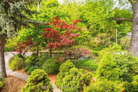 Photo 2 at 123 South Kingsway, Swansea, Toronto