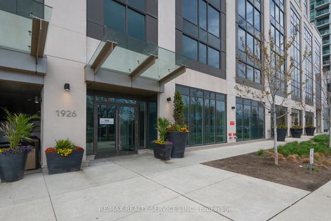Photo 2 at 1616 - 1926 Lakeshore Boulevard W, South Parkdale, Toronto