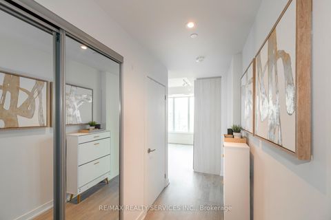 Photo 4 at 1616 - 1926 Lakeshore Boulevard W, South Parkdale, Toronto