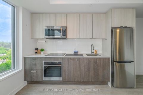 Photo 10 at 1616 - 1926 Lakeshore Boulevard W, South Parkdale, Toronto