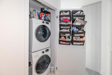 Photo 17 at 1616 - 1926 Lakeshore Boulevard W, South Parkdale, Toronto
