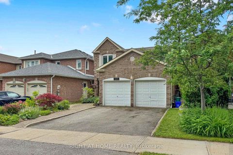 Photo 0 at 103 Heatherton Way, Yorkhill, Vaughan