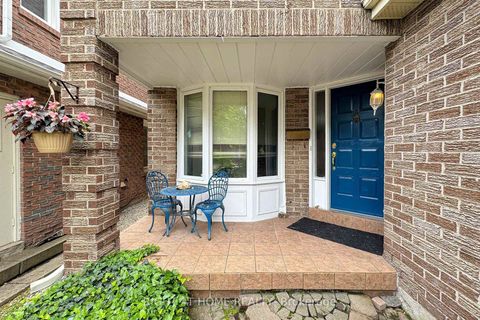 Photo 3 at 103 Heatherton Way, Yorkhill, Vaughan